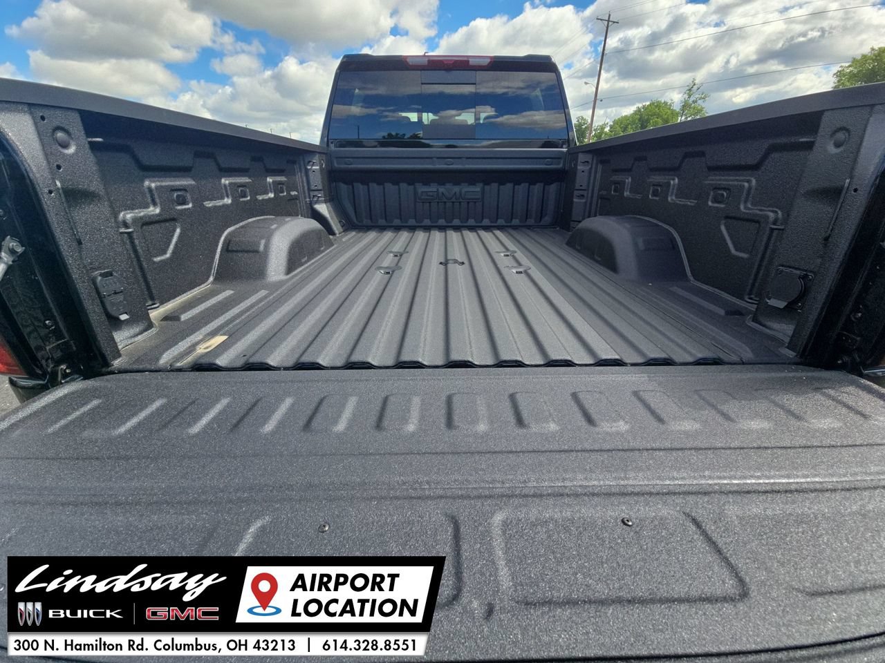 New 2026 GMC Sierra 3500 SLT w/ SLT Premium Package AWD/4WD image 28