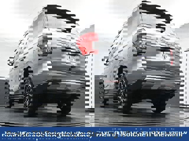 Used 2024 Ford Expedition XLT AWD/4WD image 34