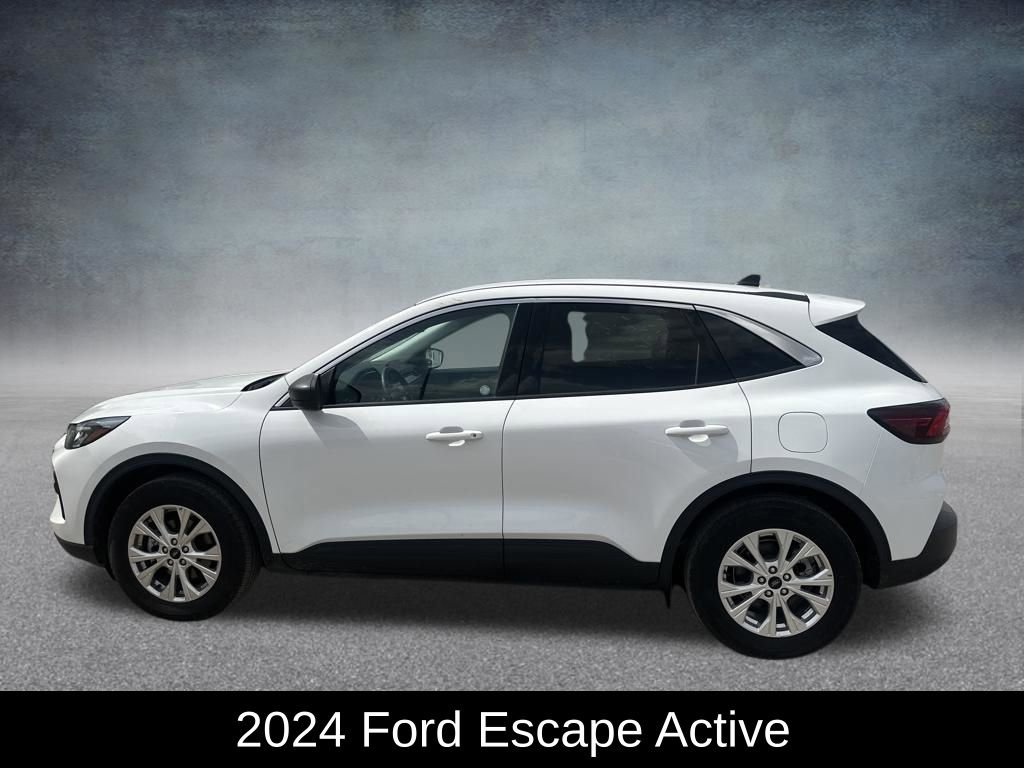 Used 2024 Ford Escape Active w/ Cold Weather Package FWD image 3