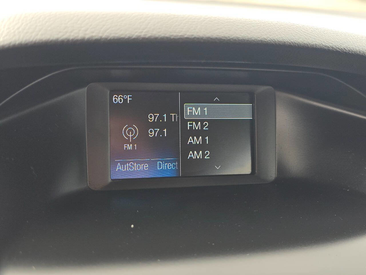 Used 2018 Ford Focus SE image 30