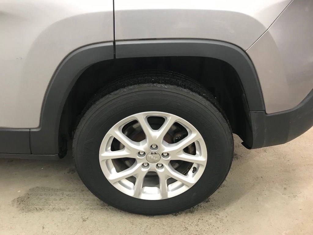 Used 2014 Jeep Cherokee Latitude image 42