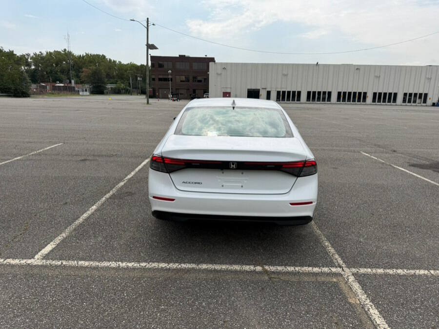 Used 2025 Honda Accord LX image 7