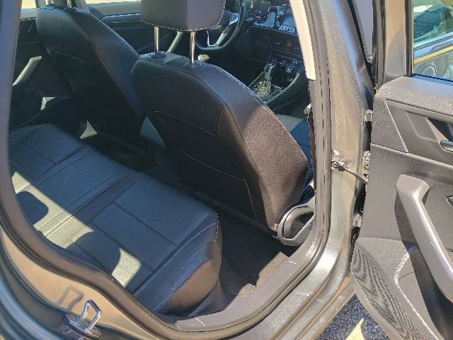 Used 2024 Volkswagen Jetta SE FWD image 15