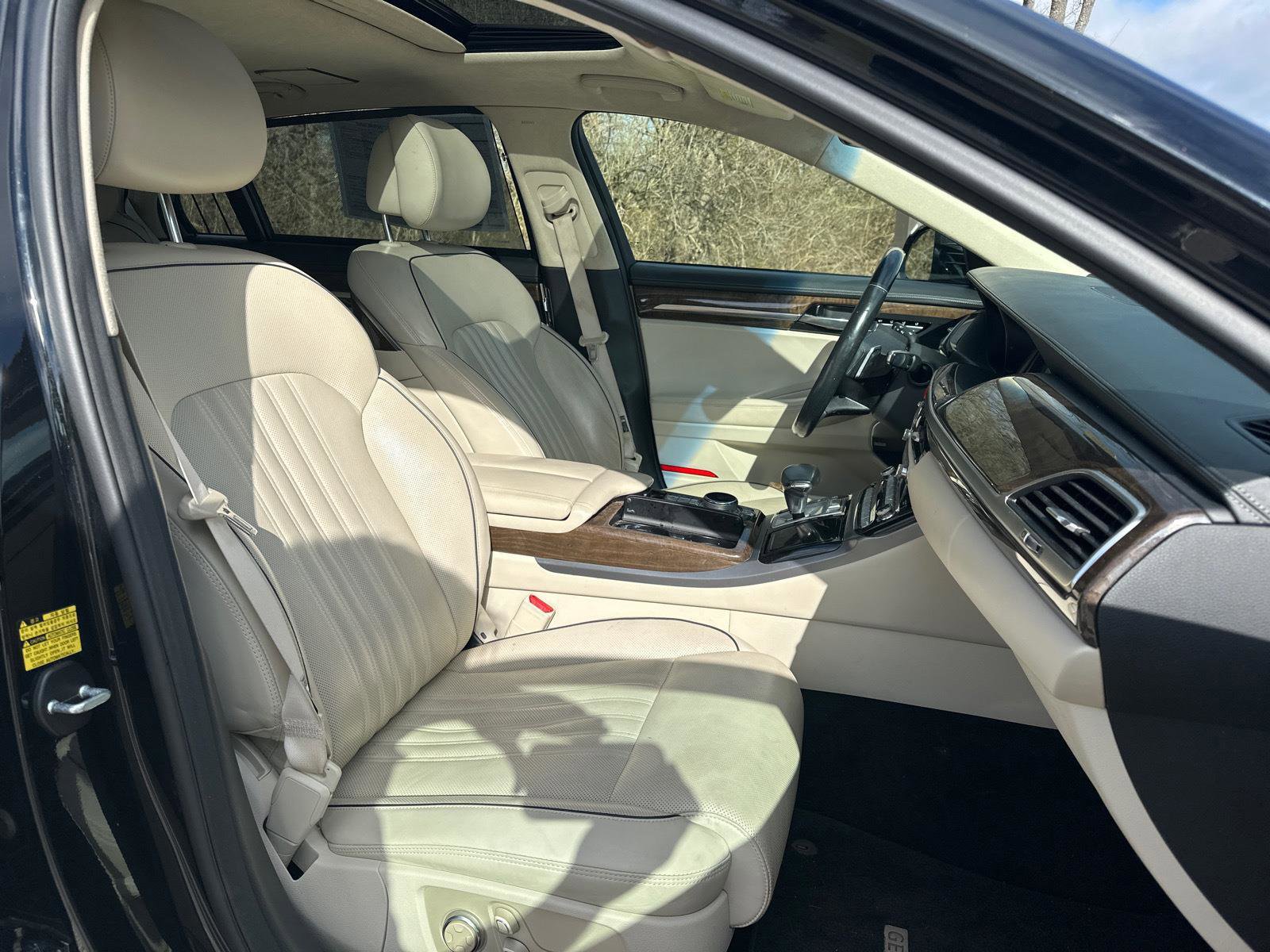 Used 2017 Genesis G90 5.0 Ultimate image 22