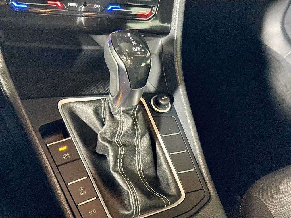 Used 2025 Volkswagen Jetta S image 17