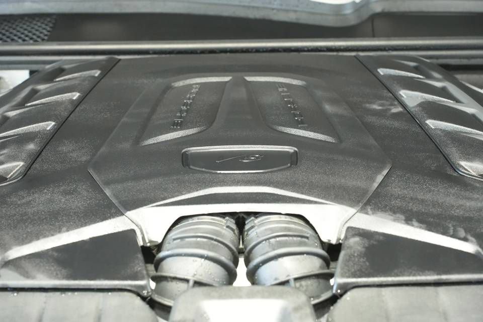 Certified 2025 Porsche Cayenne GTS image 31