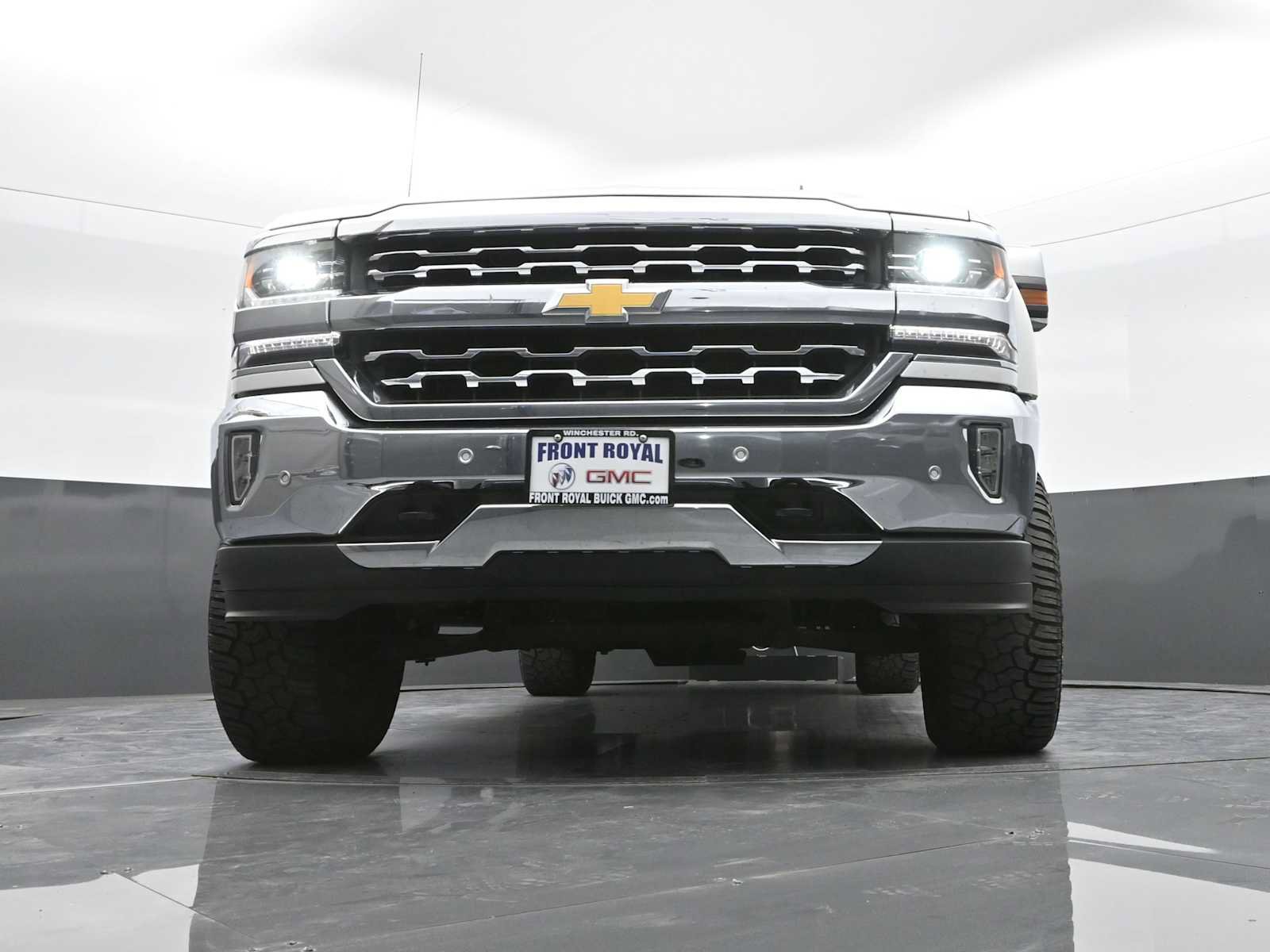 Used 2018 Chevrolet Silverado 1500 LTZ w/ Sport Package AWD/4WD image 37