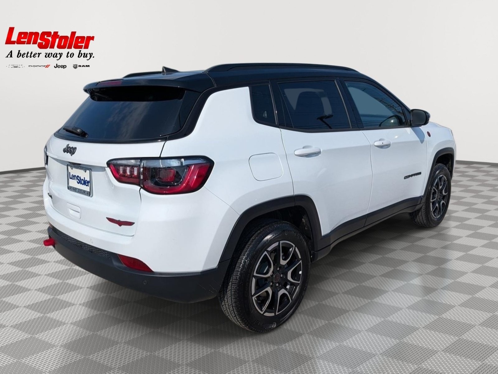Used 2025 Jeep Compass Trailhawk AWD/4WD image 5