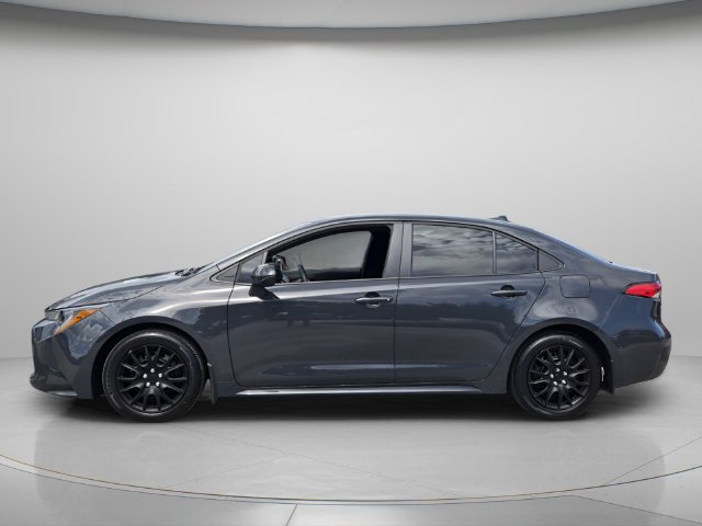 Used 2026 Toyota Corolla LE FWD image 3