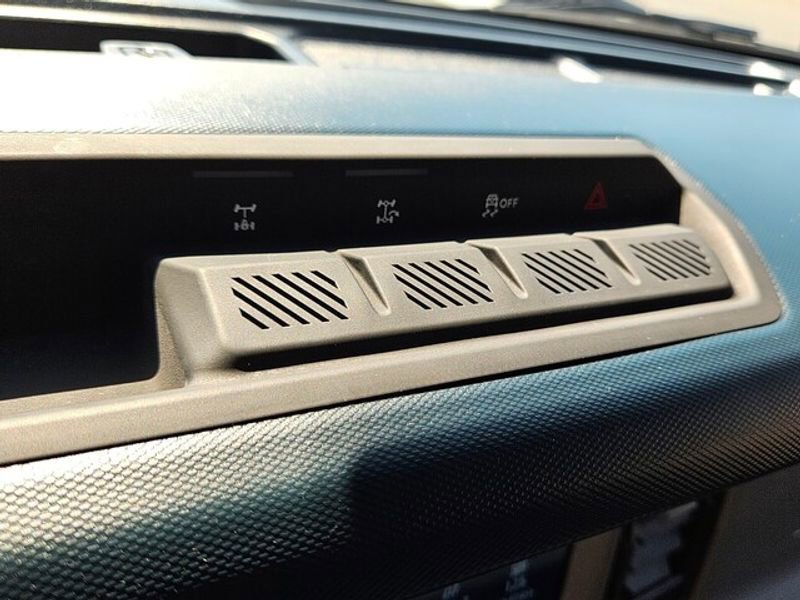 Used 2024 Ford Bronco Outer Banks image 21