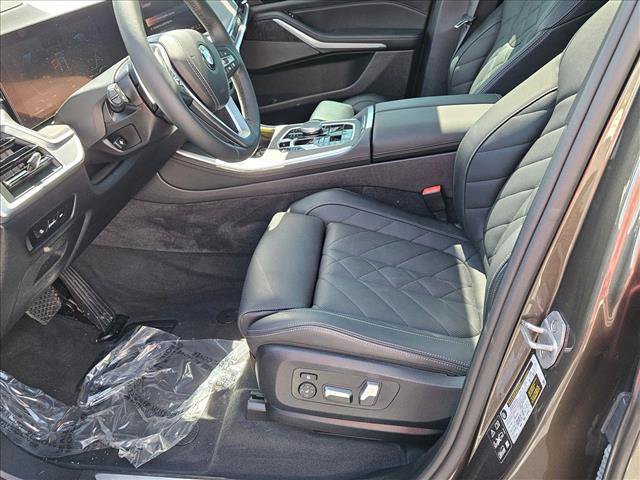 Certified 2025 BMW X5 xDrive40i w/ Premium Package AWD/4WD image 16