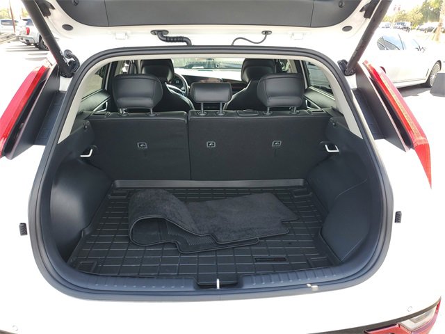 Used 2024 Kia Niro SX Touring image 6