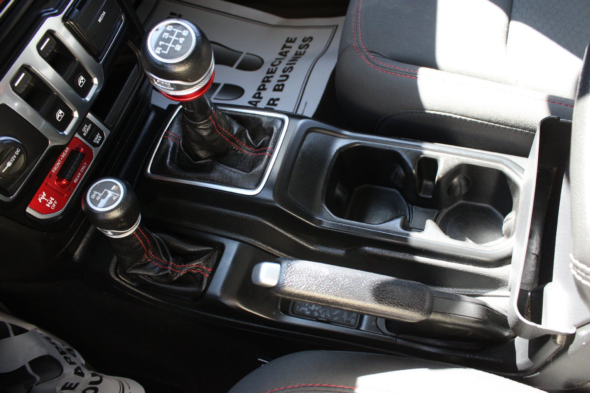 Used 2021 Jeep Wrangler Rubicon AWD/4WD image 34