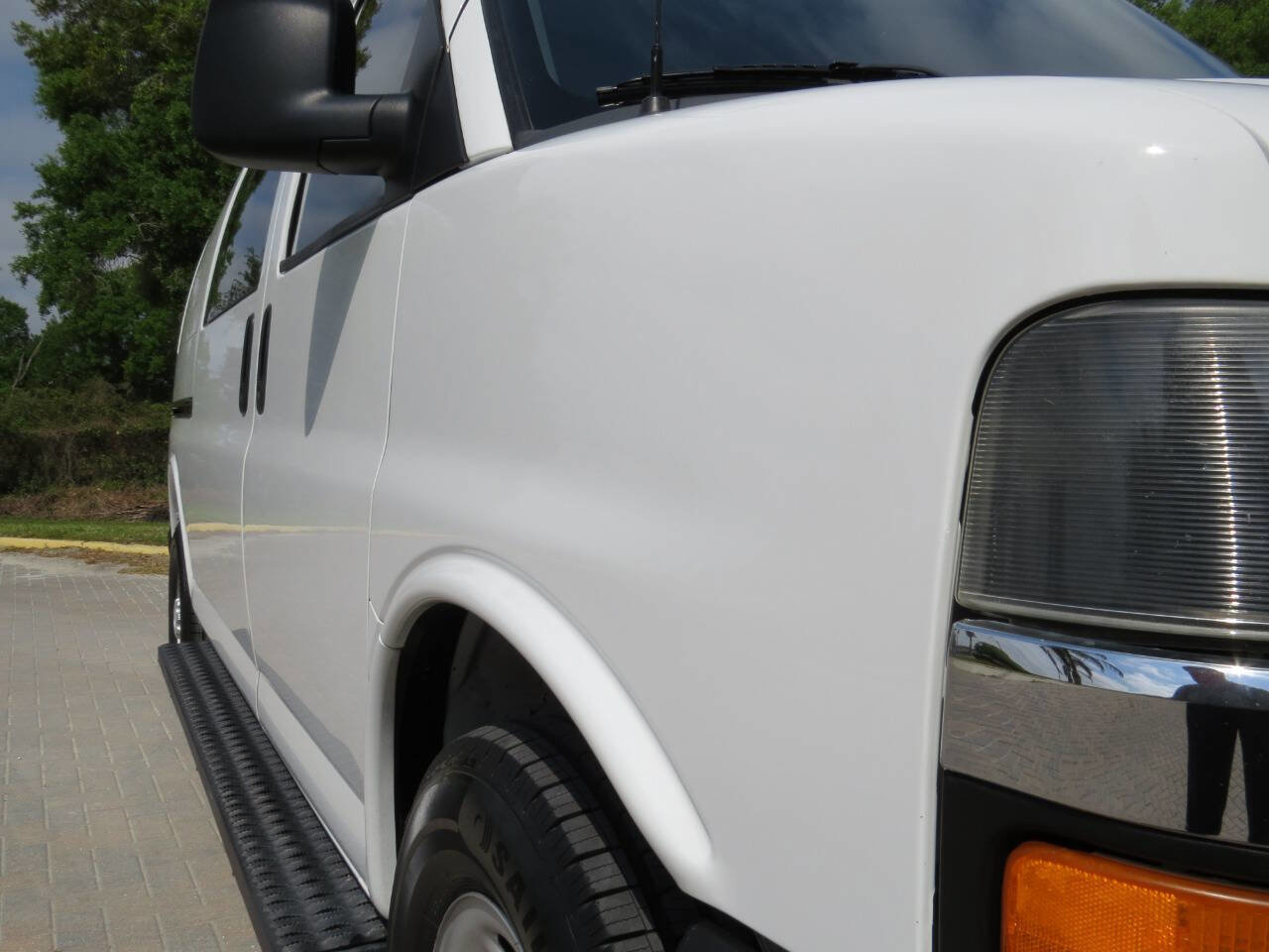 Used 2016 Chevrolet Express 3500 image 42