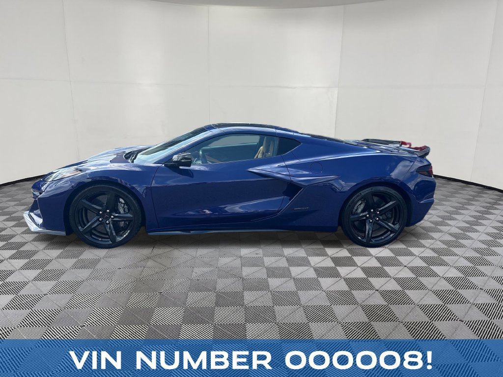 Used 2025 Chevrolet Corvette E-Ray AWD/4WD image 3