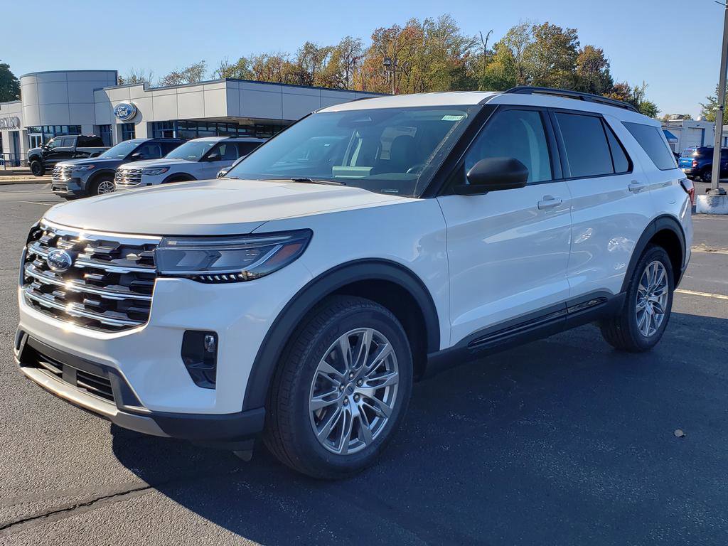 New 2026 Ford Explorer Active image 3