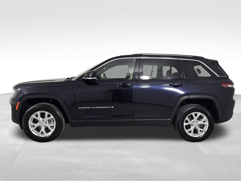 Used 2023 Jeep Grand Cherokee Limited AWD/4WD image 4
