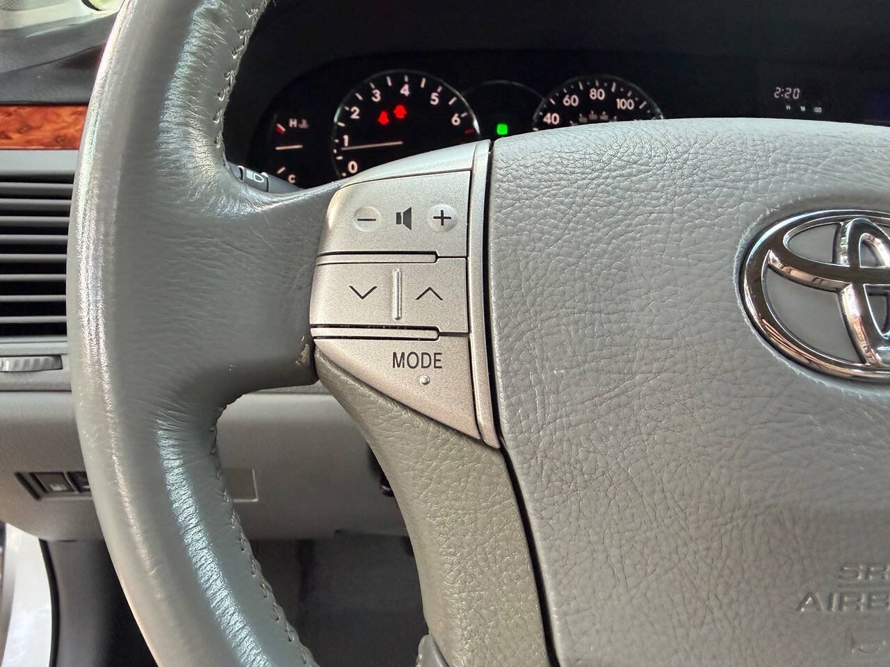 Used 2007 Toyota Avalon Limited FWD image 15
