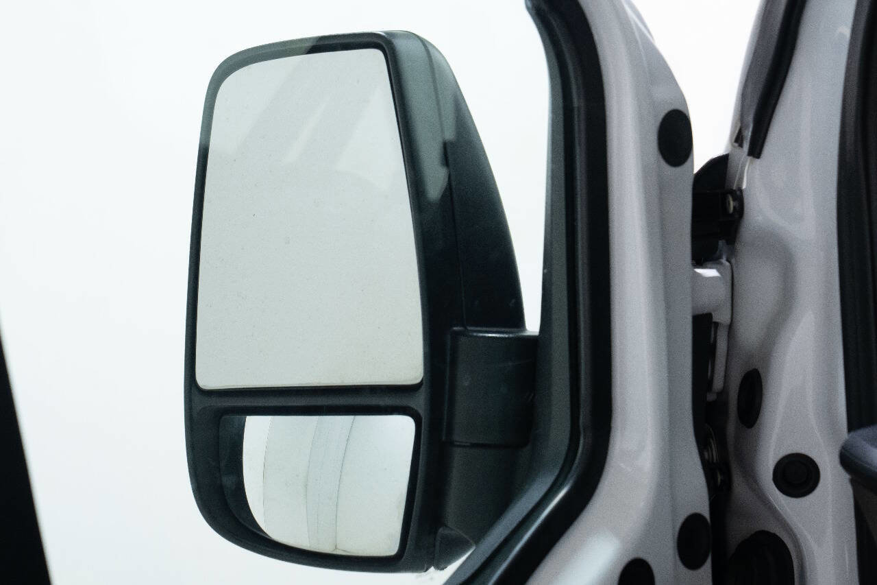 Used 2020 Ford Transit 250 250 3dr SWB Medium Roof Cargo image 11