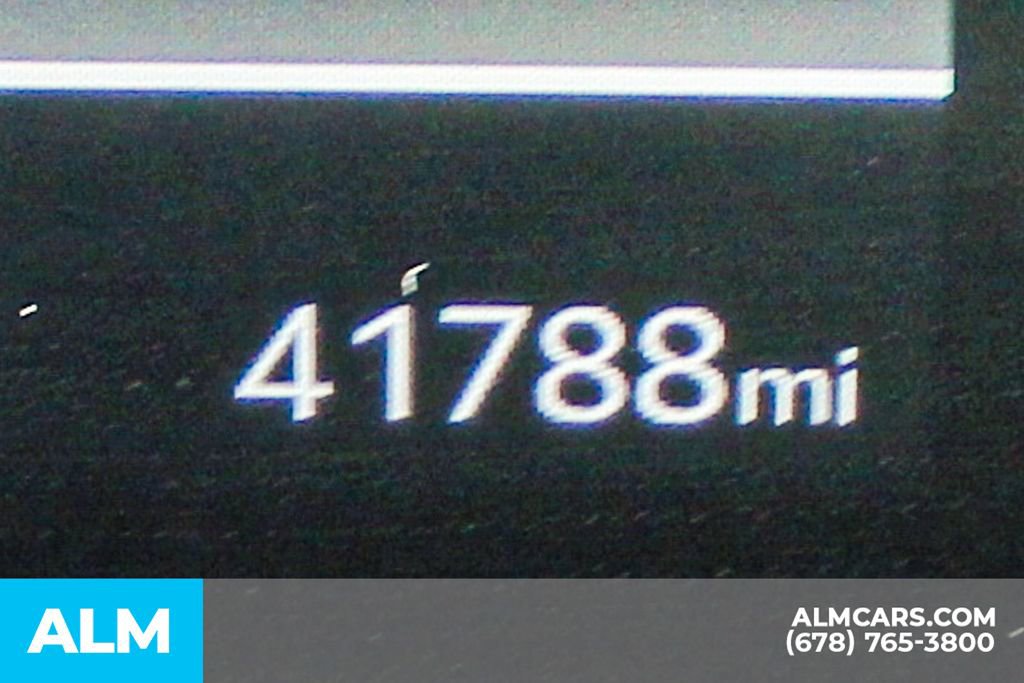Used 2025 Kia Carnival FWD image 42