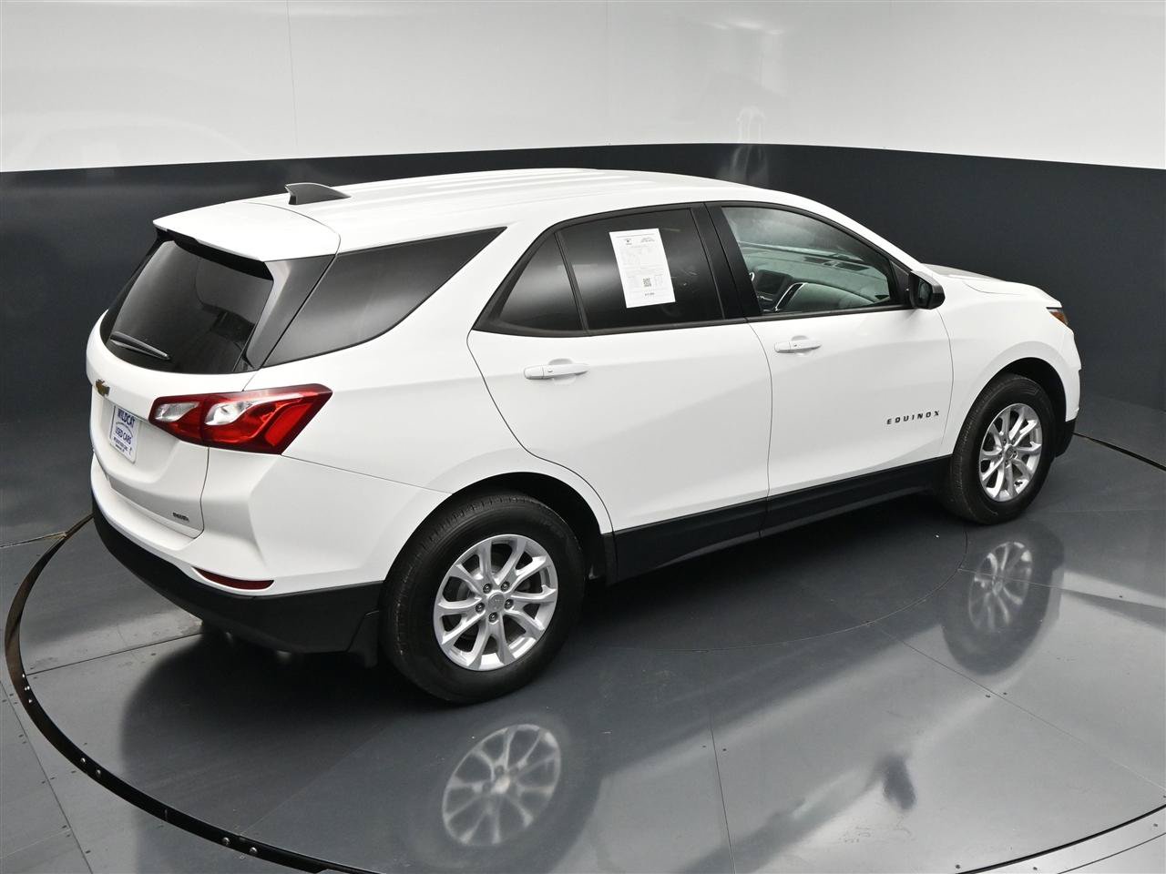 Used 2019 Chevrolet Equinox LS w/ LS Convenience Package AWD/4WD image 23