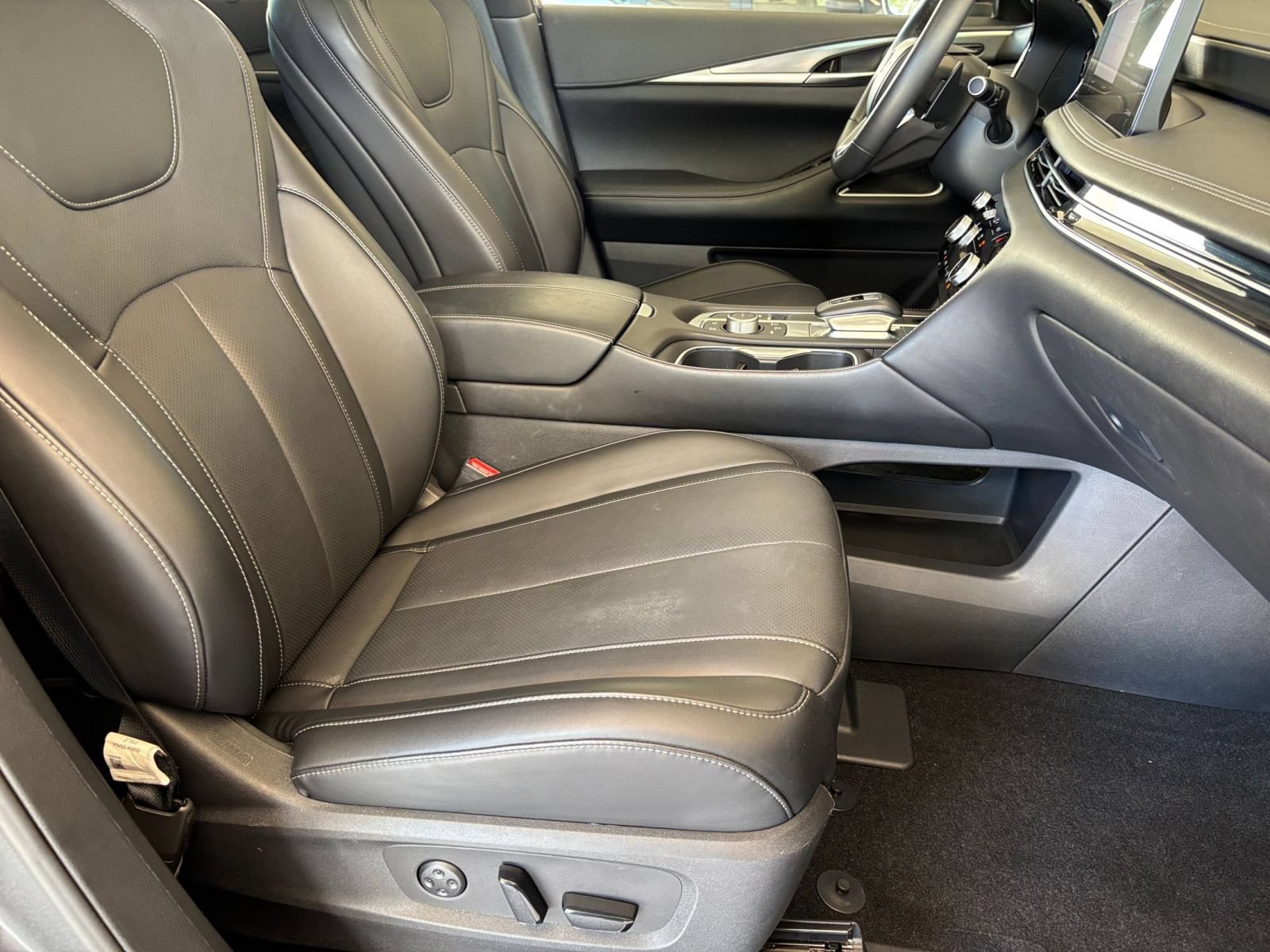 Used 2026 INFINITI QX60 Luxe AWD/4WD image 39
