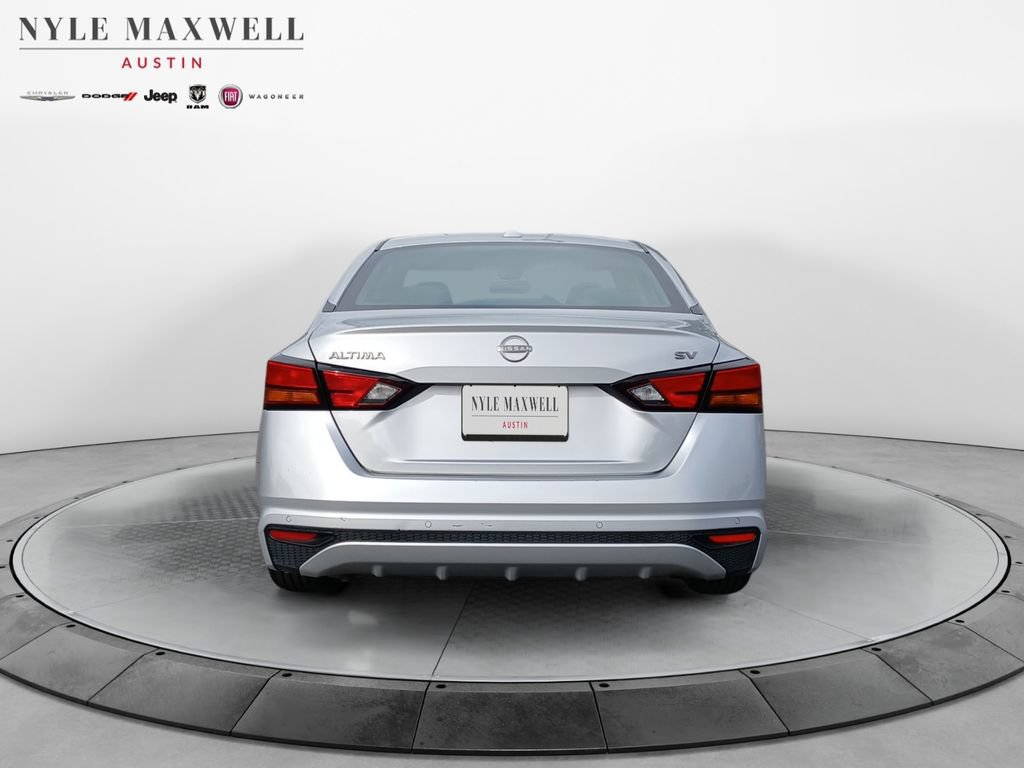Used 2024 Nissan Altima 2.5 SV FWD image 15