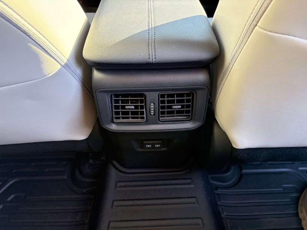 Used 2025 Toyota RAV4 XLE Premium image 24