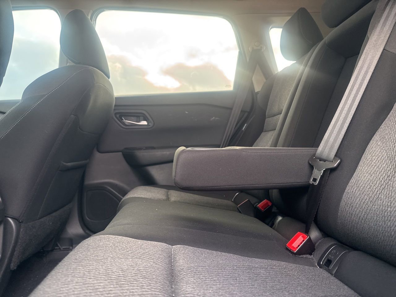 Certified 2024 Nissan Rogue SV image 35