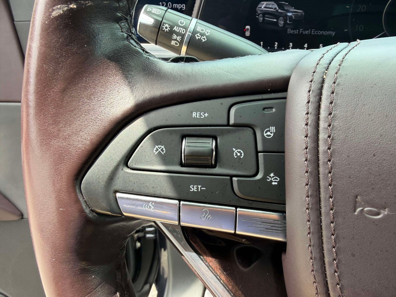 Certified 2022 Cadillac Escalade ESV Premium Luxury Platinum w/ LPO, Radiant Package AWD/4WD image 14