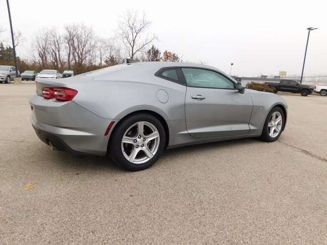 Used 2023 Chevrolet Camaro LT image 3