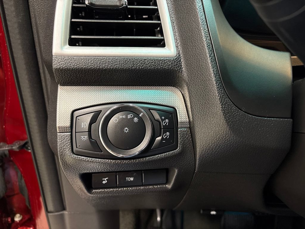 Used 2015 Ford Explorer Sport w/ Equipment Group 401A AWD/4WD image 26