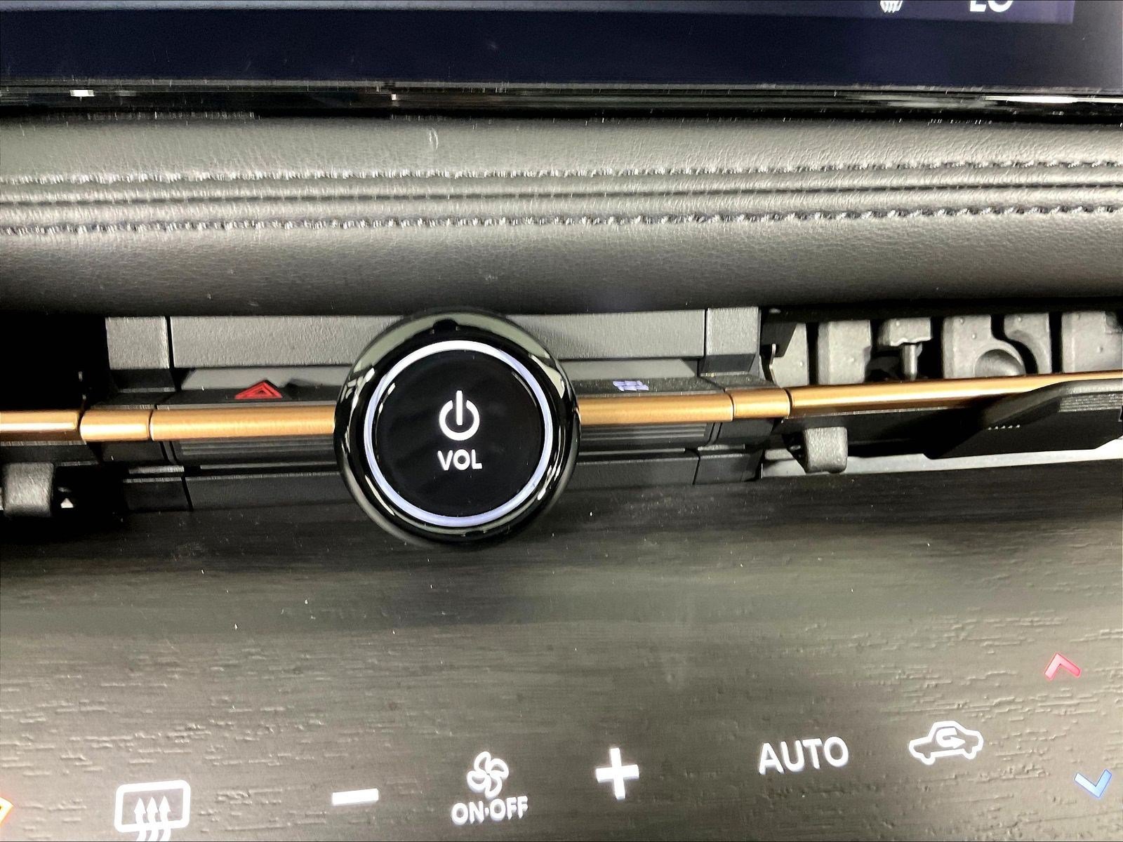 Certified 2023 Nissan Ariya AWD image 37