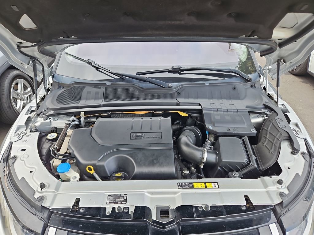 Used 2019 Land Rover Range Rover Evoque image 36