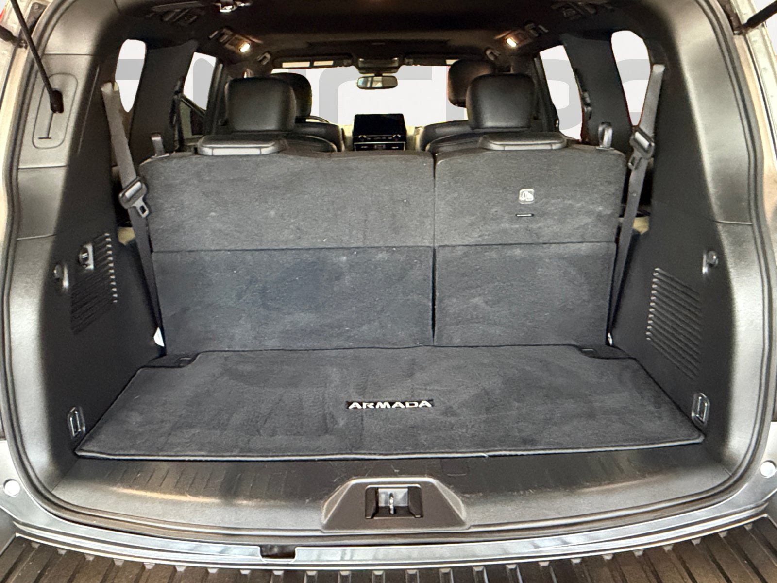 Used 2024 Nissan Armada SL w/ Midnight Edition Package RWD image 14
