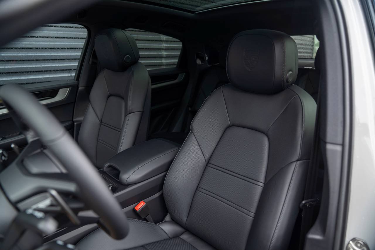 New 2026 Porsche Cayenne S AWD/4WD image 5