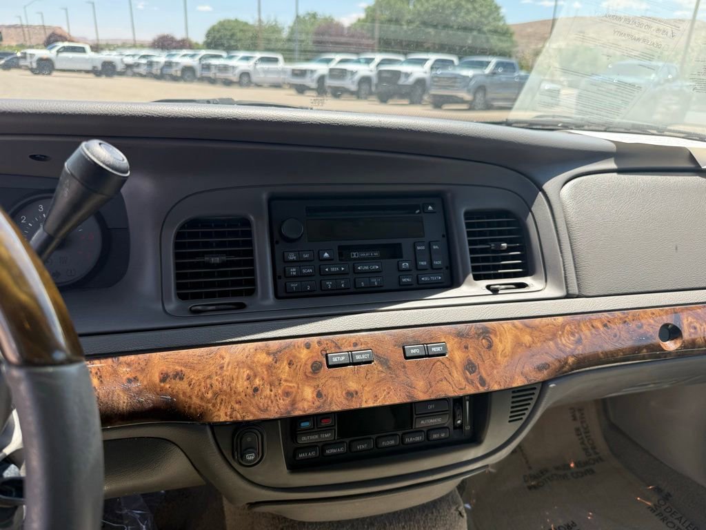 Used 2010 Mercury Grand Marquis LS RWD image 11
