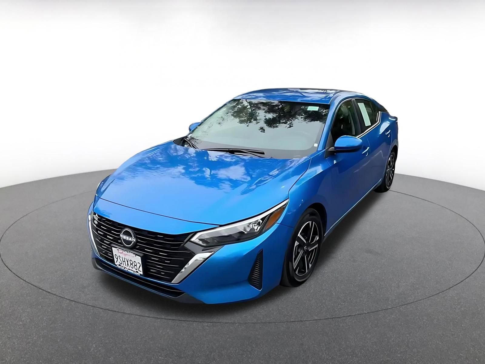 Used 2025 Nissan Sentra SV FWD image 7