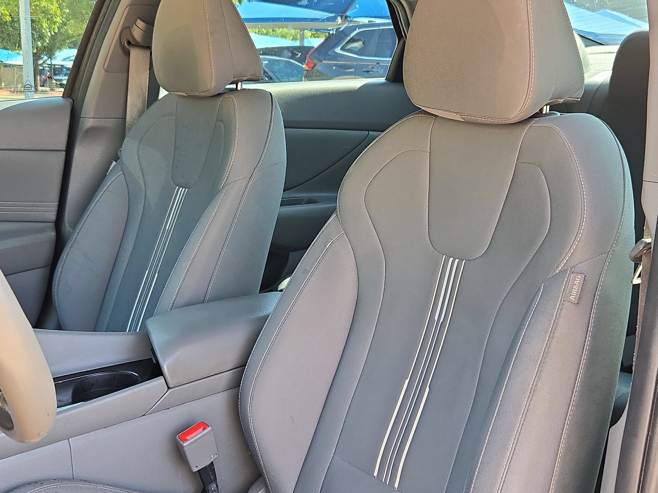 Used 2023 Hyundai Elantra SEL w/ Convenience Package FWD image 13