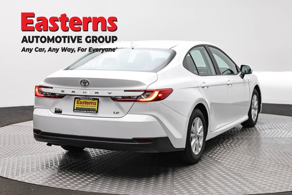 Used 2025 Toyota Camry LE FWD image 5