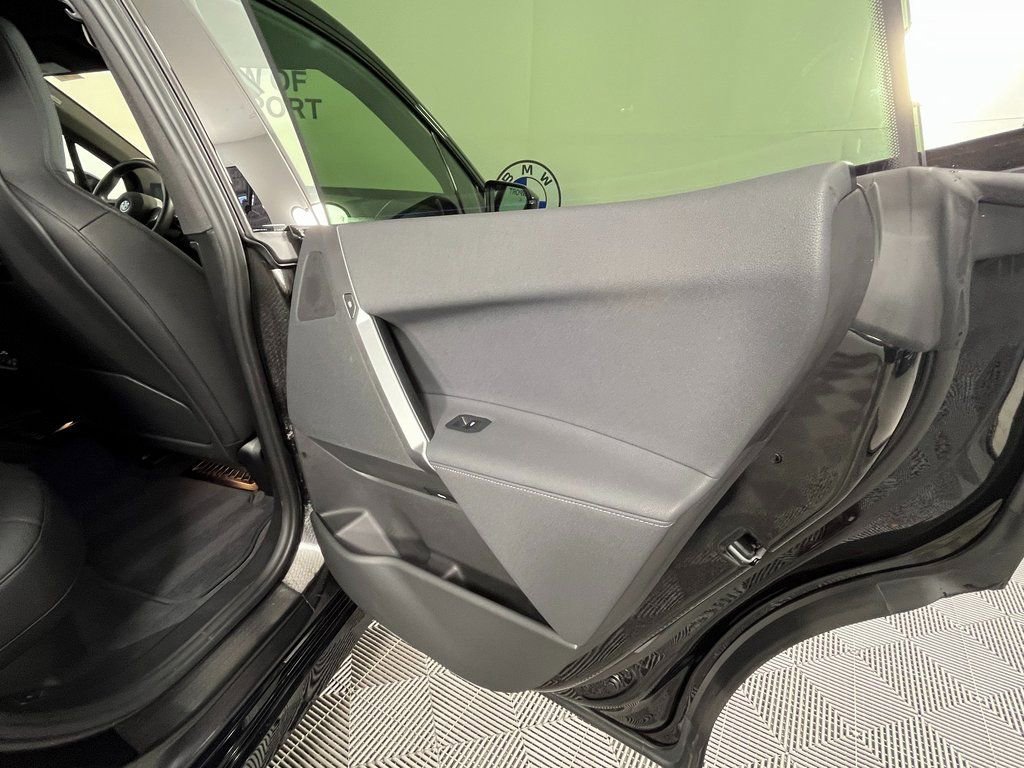 Used 2025 BMW iX xDrive50 w/ Sport Package image 25