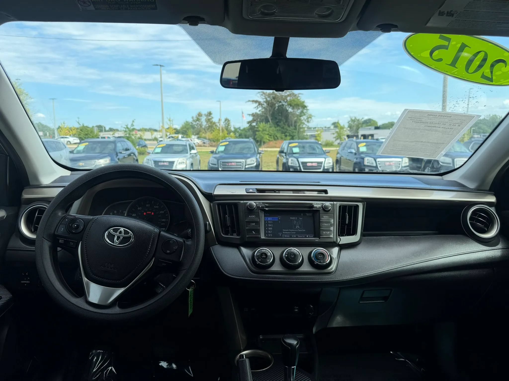 Used 2015 Toyota RAV4 LE FWD image 14
