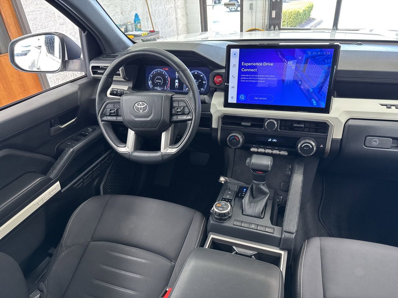 Used 2024 Toyota Tacoma TRD Off-Road image 43