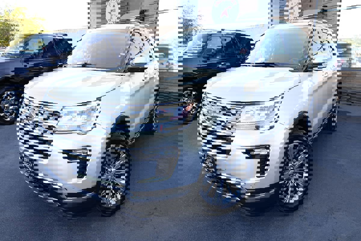 Used 2018 Ford Explorer Limited image 2