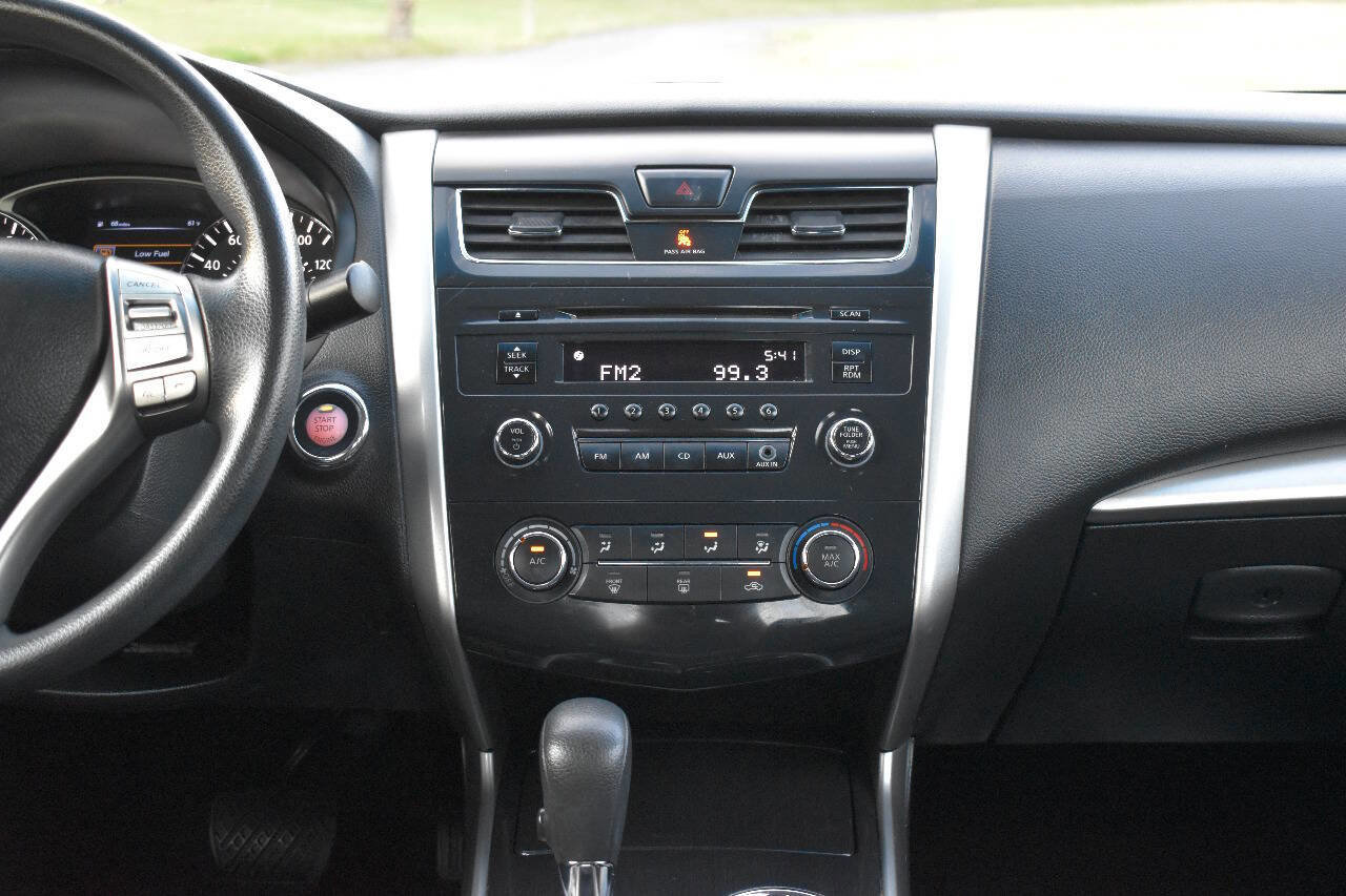 Used 2014 Nissan Altima 2.5 S w/ Sport Value Package image 24