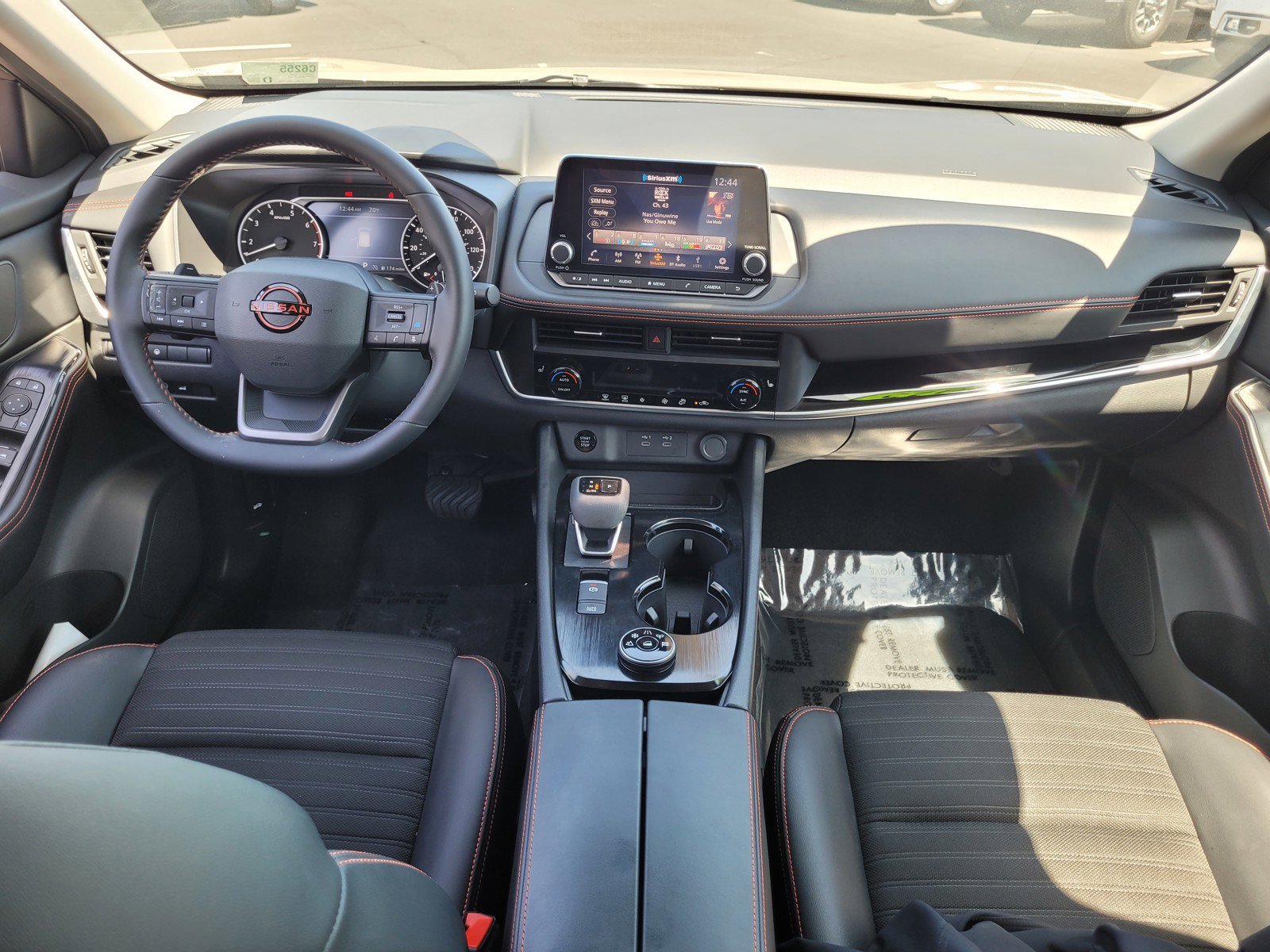 Used 2025 Nissan Rogue SV AWD/4WD image 16
