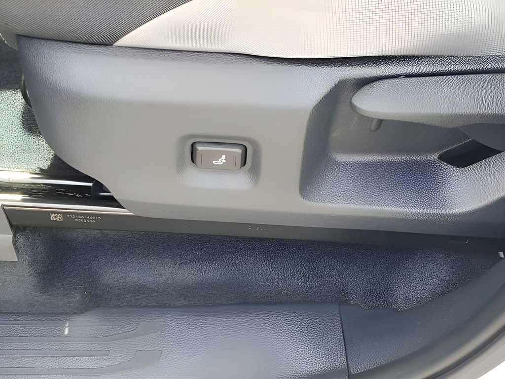 Used 2025 Toyota Tacoma TRD Sport image 29