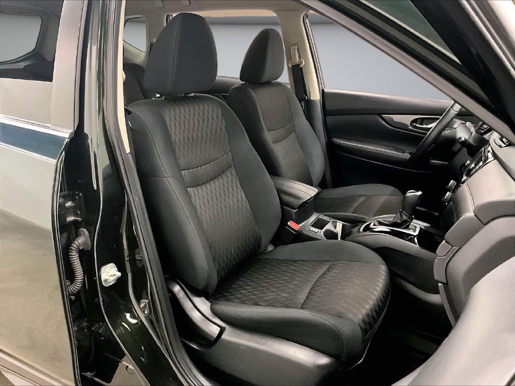 Used 2020 Nissan Rogue SV AWD/4WD image 28