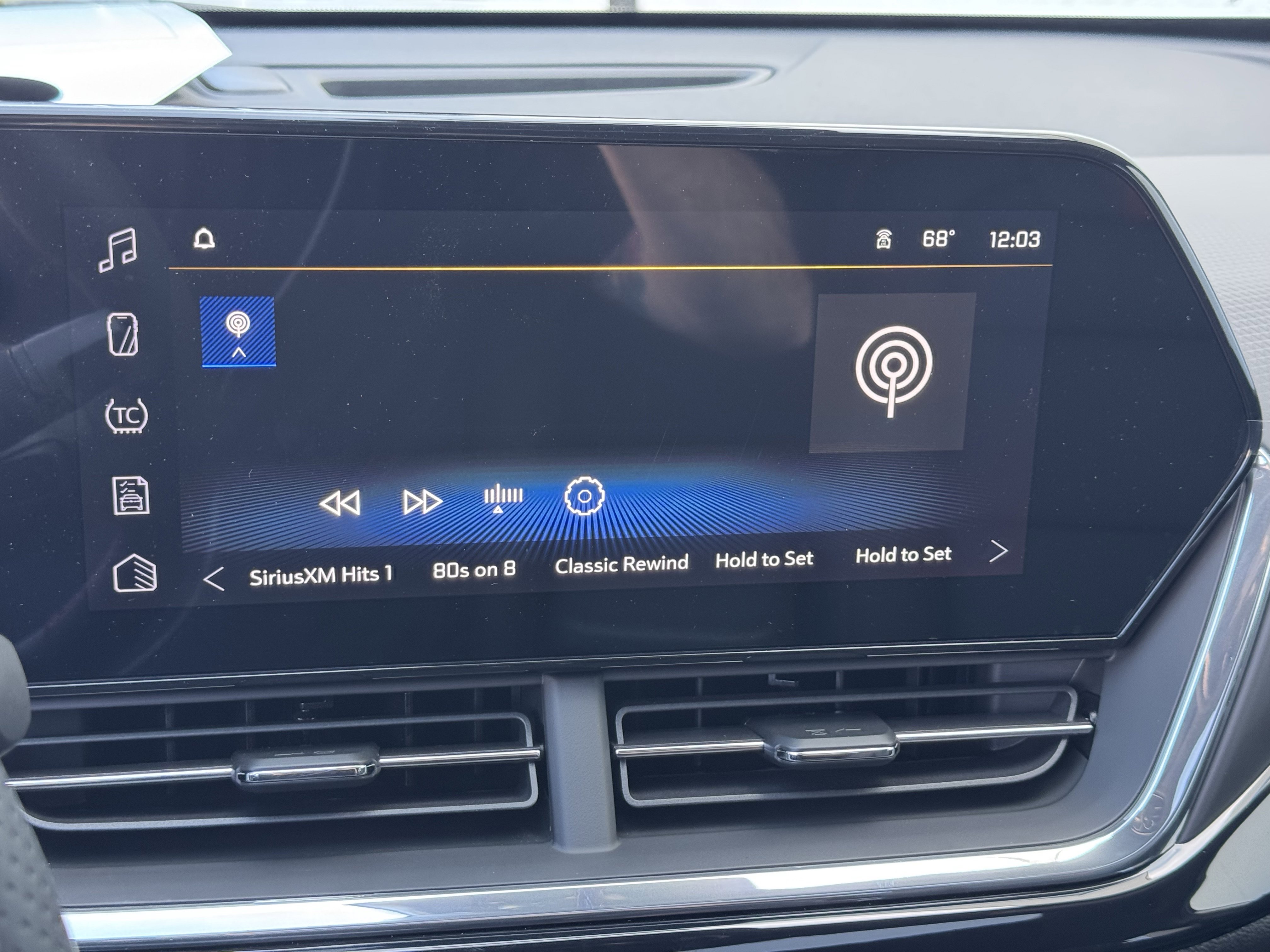 New 2026 Chevrolet Trax RS w/ Sunroof Package image 26