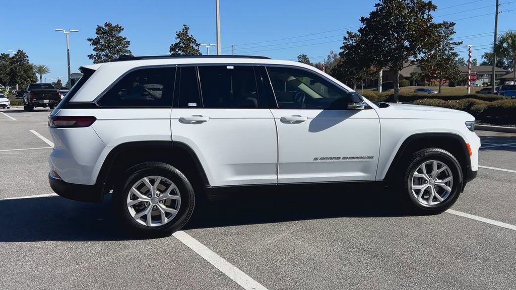 Used 2022 Jeep Grand Cherokee Limited w/ Luxury Tech Group II image 10